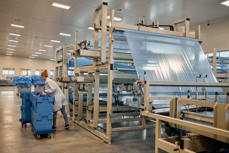 Opakowania-i-wklady-foliowe-–-Peak-Packaging-130-768x512