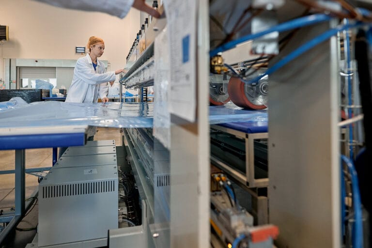 Opakowania-i-wklady-foliowe-–-Peak-Packaging-133-768x512